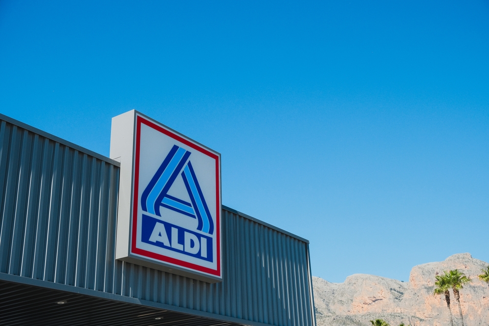 The Surprising Reason Aldi Charges You to Use Their Shopping Carts