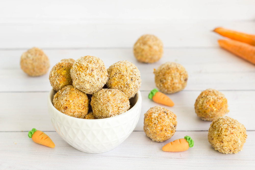 Carrot cake flavored raw, healthy, paleo energy balls.
