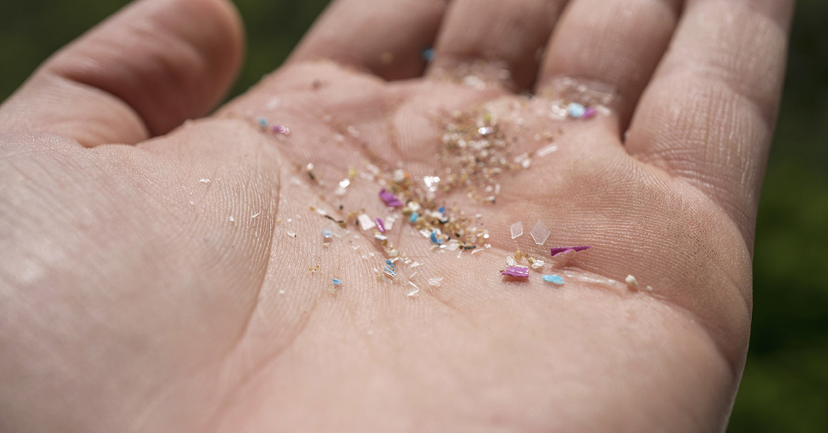 Doctors Claim To Have Discovered a Method to Remove Microplastics from the Human Body