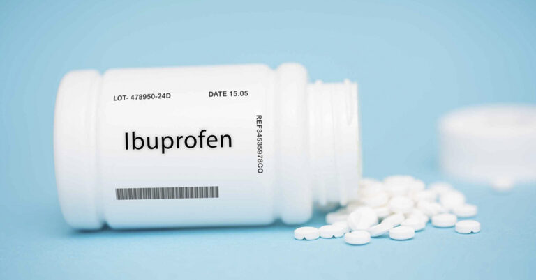 This Very Common OTC Medication Can Cause Two Major Health Issues, Doctor Says - Featured image