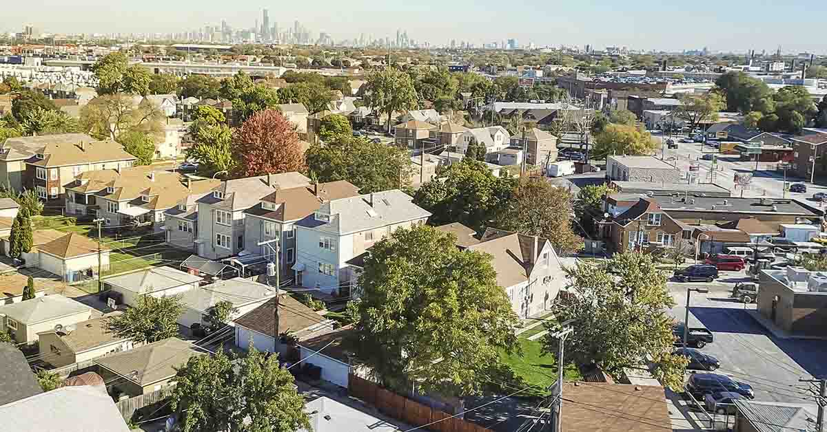 Tired of Waiting, Chicago Man Moves Into Own Home Occupied by Alleged Squatters