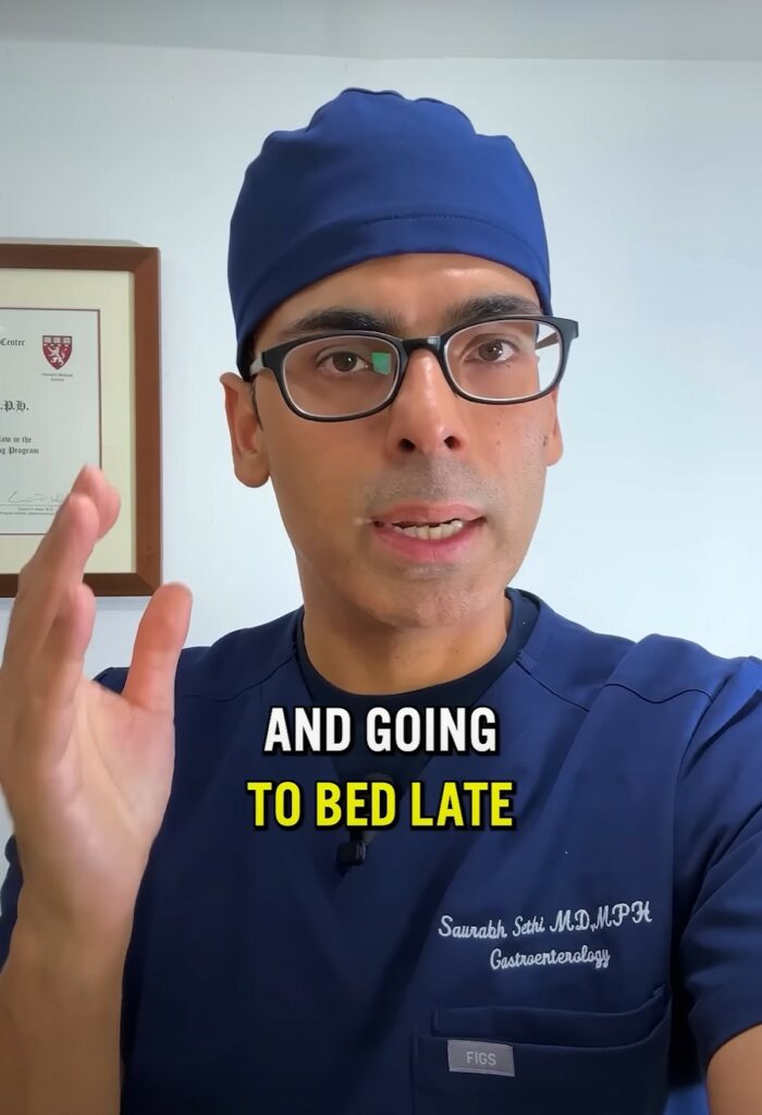 Dr Sethi wearing blue scrubs discussing Best time to go to sleep