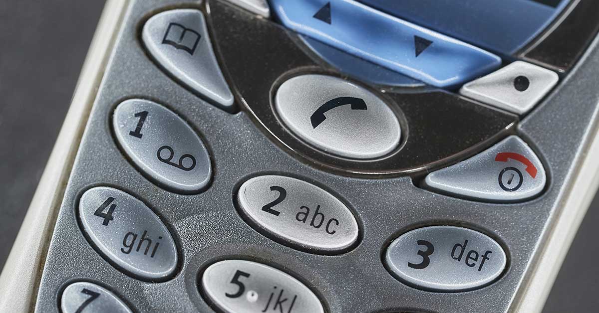 Younger Generations Are Ditching Smartphones for Dumbphones