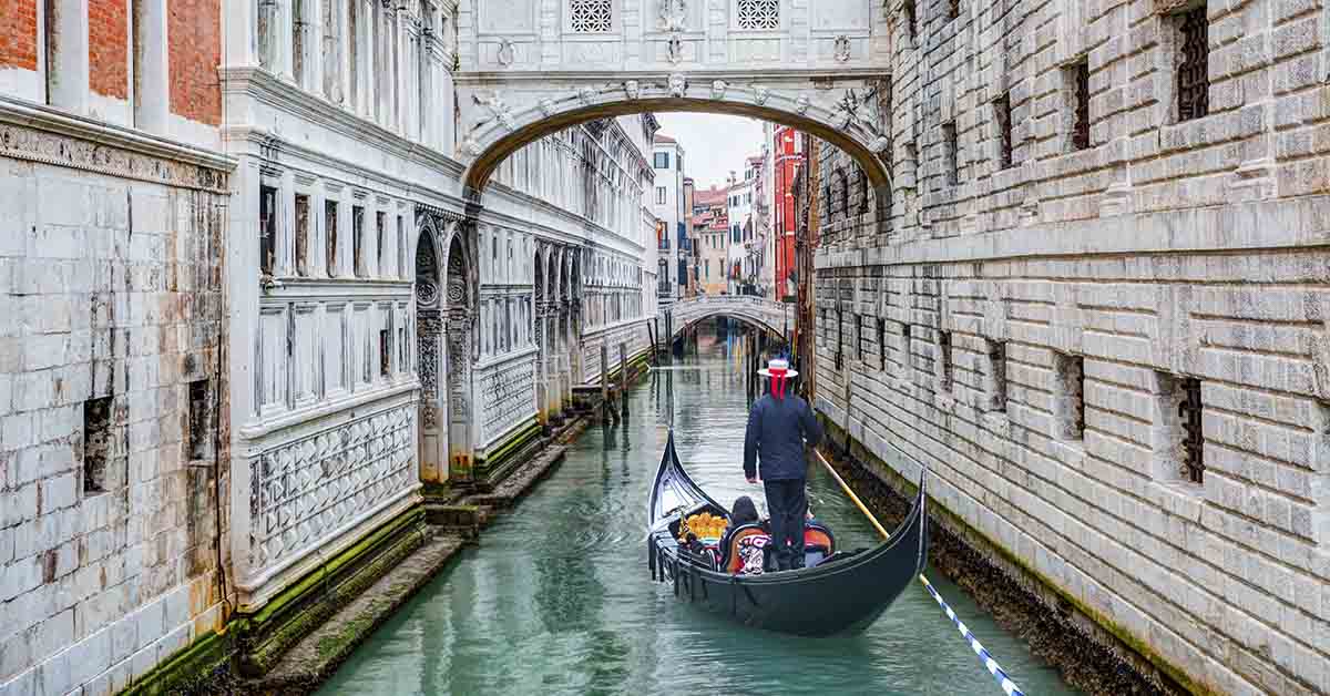 10 Countries That Would Like to Put a Stop to Tourism
