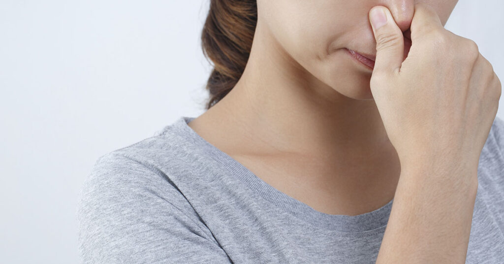 Woman Claims 7-Year Infection Began After Boyfriend Farted in Her Face - Featured image