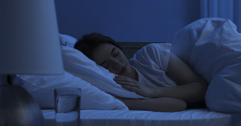 Consistently Awake at 2 or 3 AM? Experts Warn It Could Be a Health Red Flag - Featured image