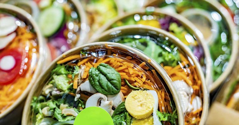 Rising Food Poisoning Linked to Brain-Eating Parasite in Salad Bags - Featured image