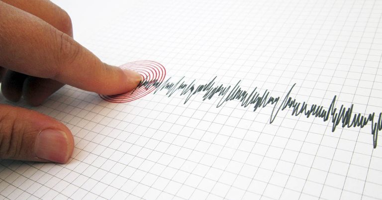 Japan’s New Undersea System Detects Earthquakes 20 Seconds Before Landfall - Featured image