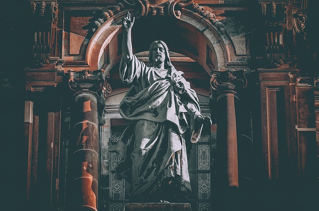 statue of Jesus