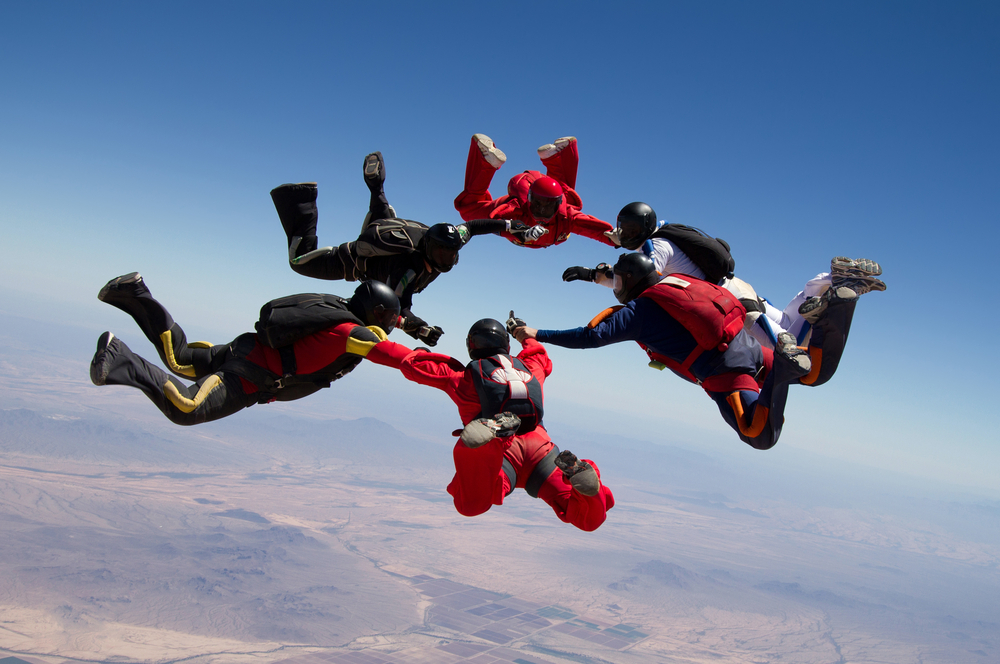 Skydiving star teamwork
