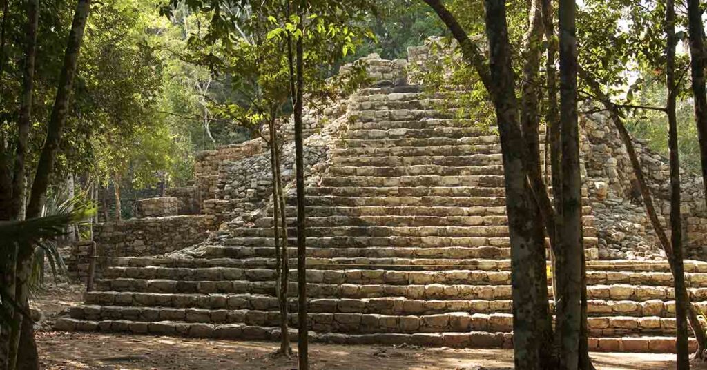 Mexico, Guatemala, and Belize Unite to Protect Mayan Jungle With New Tri-National Reserve - Featured image