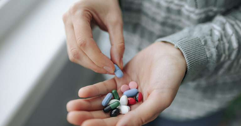 Scientists Warn Common Medications May Be Linked to Dementia - Featured image