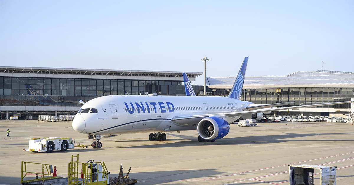 United Passenger Sparks Outrage by Refusing to Share Armrest With Plus-Sized Passenger