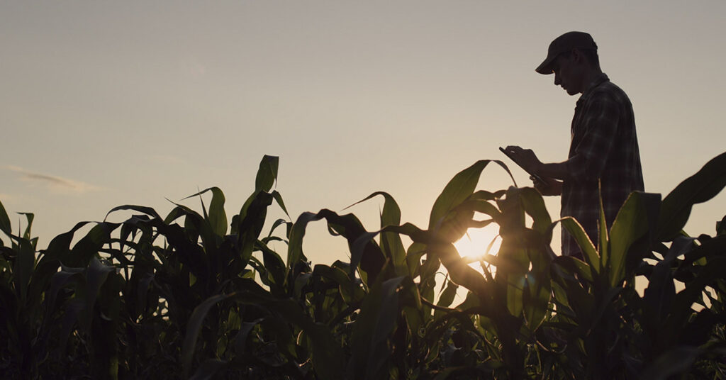 Farmer Spends 16 Years Studying Law to Take On Chemical Company Over Land Pollution - Featured image