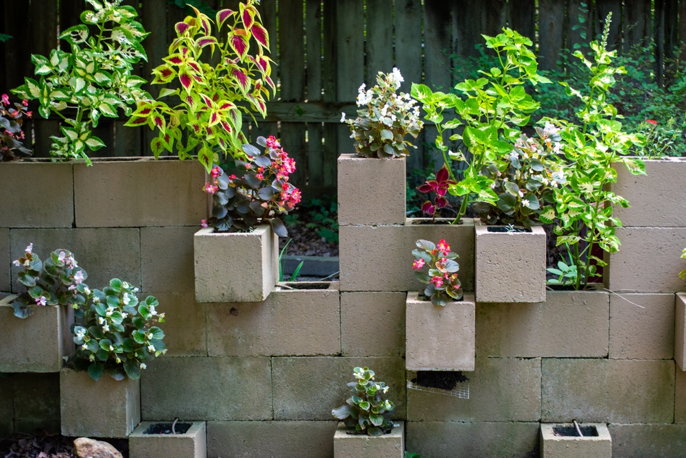 16 Stylish and Practical Cinder Block Ideas for Home and Yard