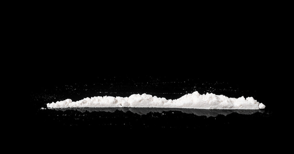 Officer and Spouse Die in Bathtub After Reported Cocaine Use, Leaving Young Child Orphaned - Featured image