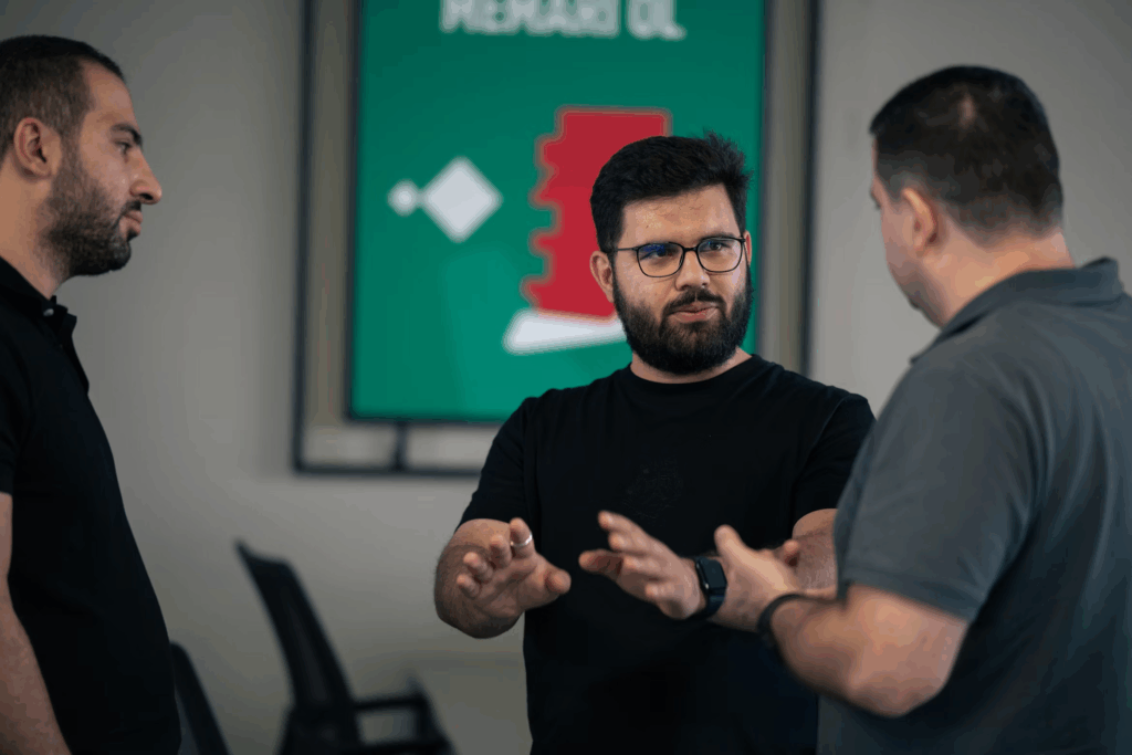 Caption: How to respond to rude people, communication grows stronger when the goal is connection, not competition. Image Credit: Unsplash