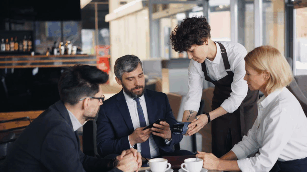 Caption: Tipping habits change with borders. Knowing the local standard keeps gratitude from becoming awkward. Image credit: Pexels