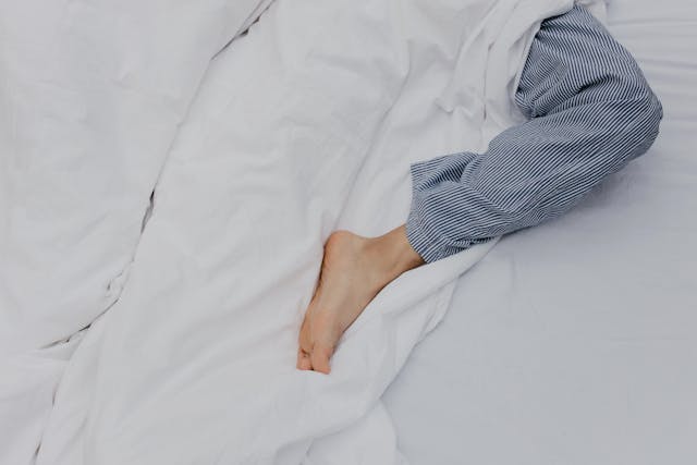 leg out of blanket