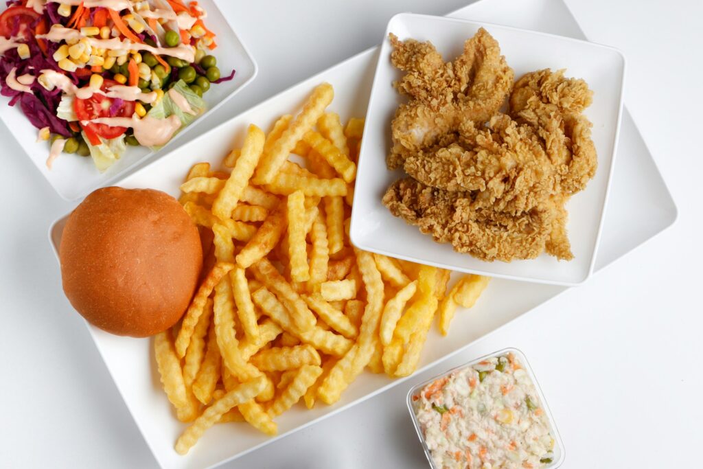 Download this free HD photo of food, fast food, potato, and food delivery by Mustafa Bashari (@mustafabashari)