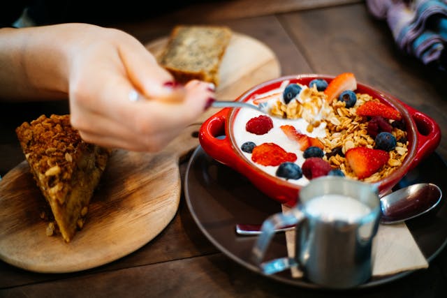woman eating breakfast