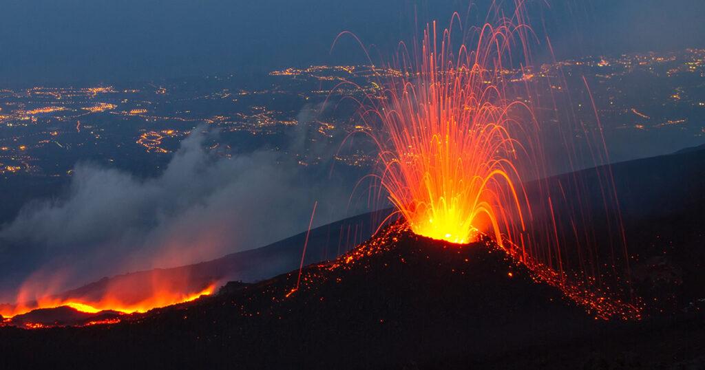 Ticking Time Bomb: The Largest Supervolcano In The US Is Awakening - Featured image