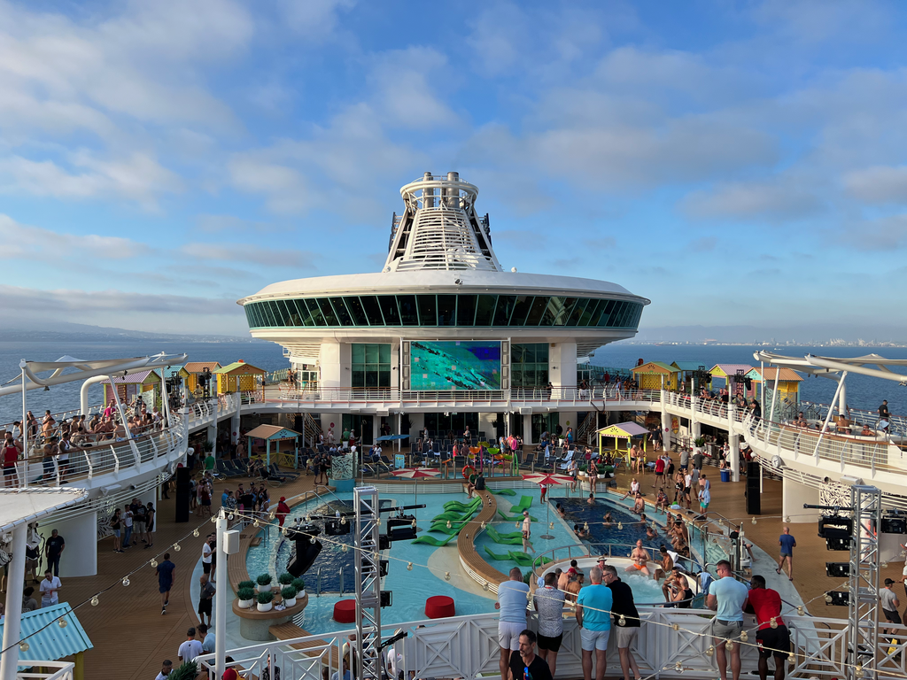Cruise Ship Safety: What You Need to Know - Featured image