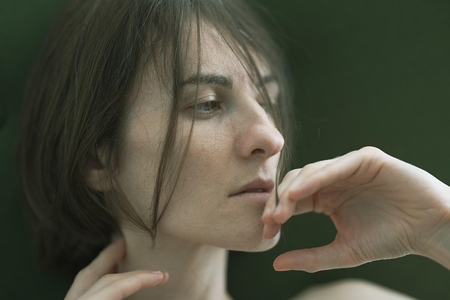 7 Things Someone Whose Brain Works Differently Than Average People Notices Without Anyone Saying a Word - Featured image