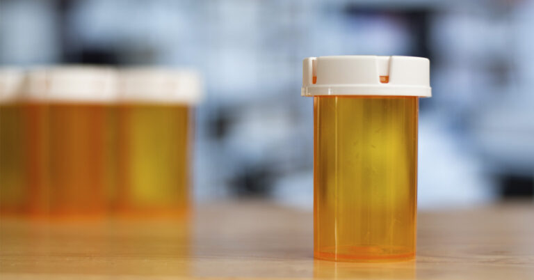 10 Ways to Make Use of Empty Medication Bottles - Featured image