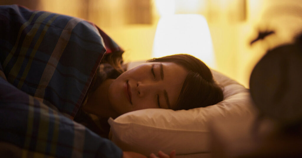 Miracle Drink Claims to ‘Clear Excess Sugar’ Before Bed — What Does the Evidence Say? - Featured image