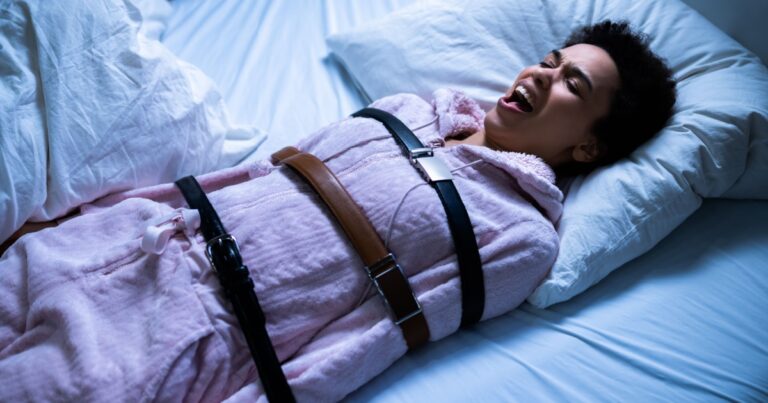 Sleep Paralysis Explained: Why the Body Freezes While the Mind Wakes - Featured image