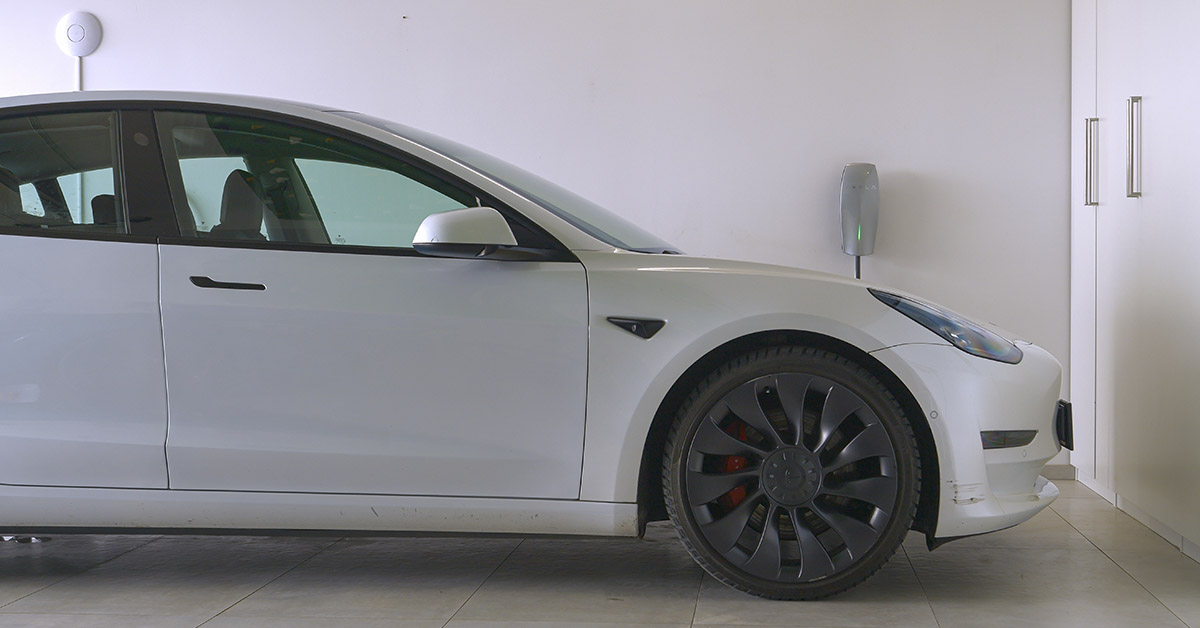 Two Teslas, 500 Miles a Week: Couple Stunned After Real Electricity Bill Revealed