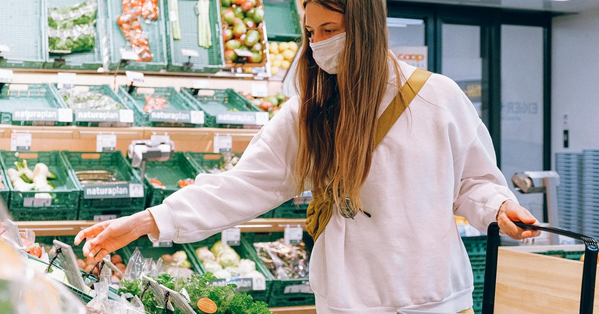 11 Awful Grocery Shopping Habits That Are Costing You More Than You Think