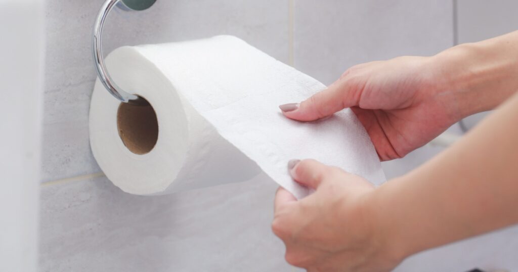 How Often Should You Go to the Toilet? 7 Gut Health Facts - Featured image