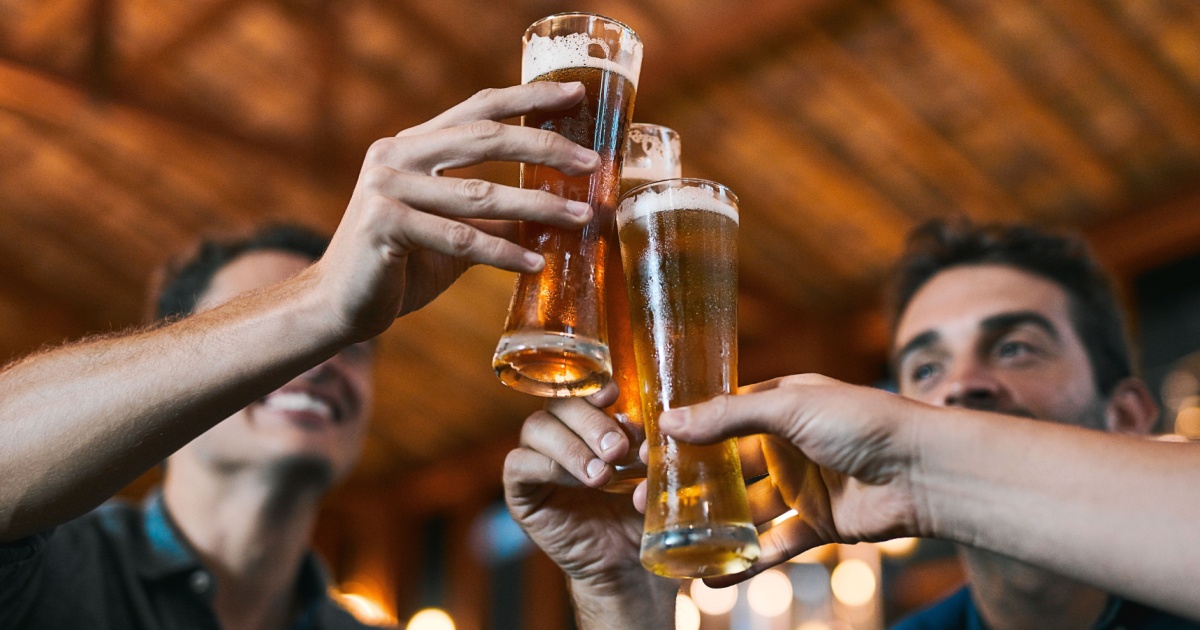 What Happens to Your Body When You Drink Beer Every Day: Expert Insight