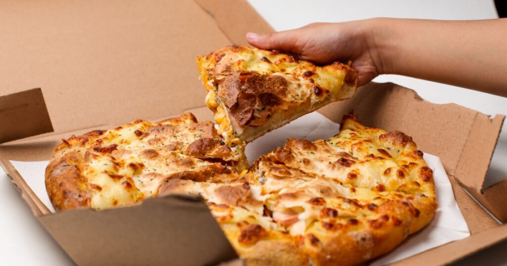 This 50-Year-Old Pizza Chain Just Filed for Bankruptcy — Here’s What Happened - Featured image