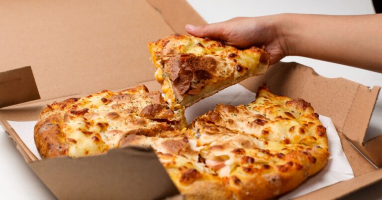 This 50-Year-Old Pizza Chain Just Filed for Bankruptcy — Here’s What Happened - Featured image
