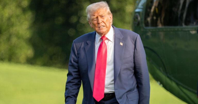 Trump’s Tariffs Cost US Households $1K Last Year: Analysis - Featured image