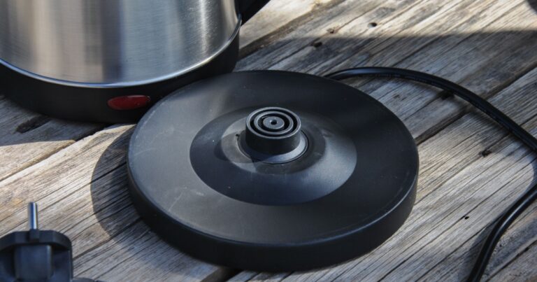9 Appliances You Should Consider Uplugging Every Time You Use Them - Featured image