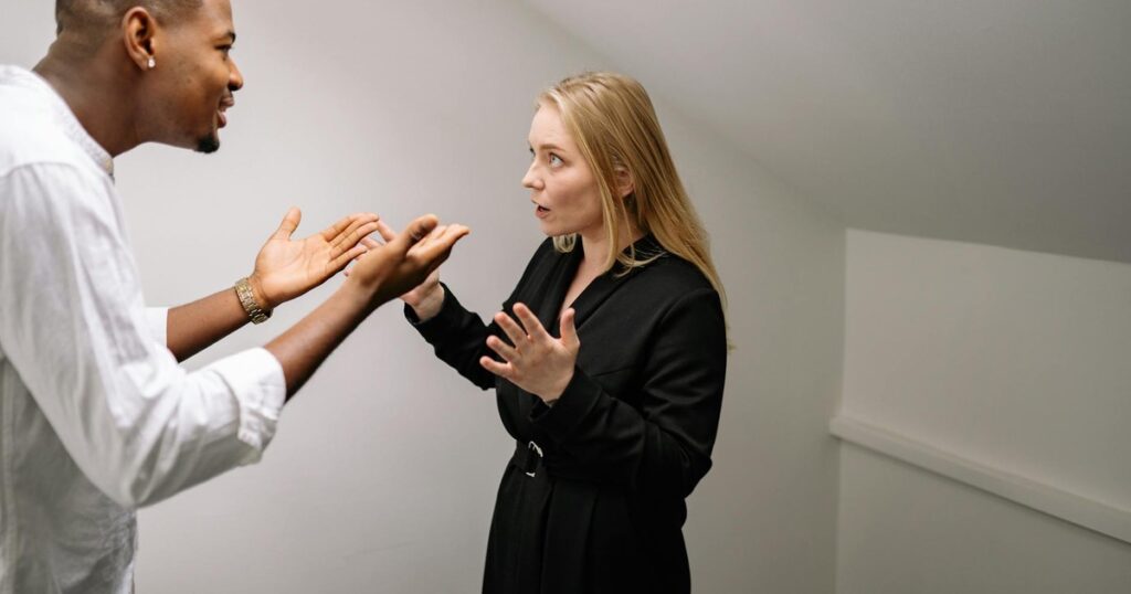 9 Gaslighting Phrases Psychologists Say Manipulators Use in Every Argument - Featured image