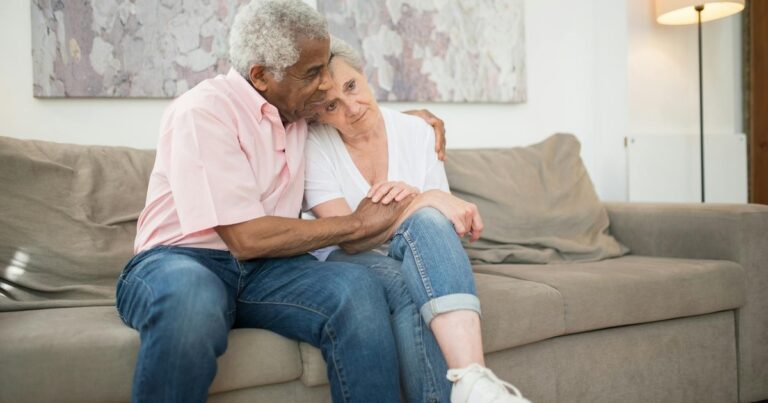 7 Behaviors Men Show When They Struggle With Emotional Intimacy - Featured image