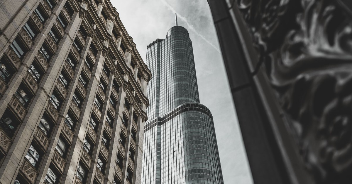 View of modern and classic skyscrapers in downtown Chicago, IL.