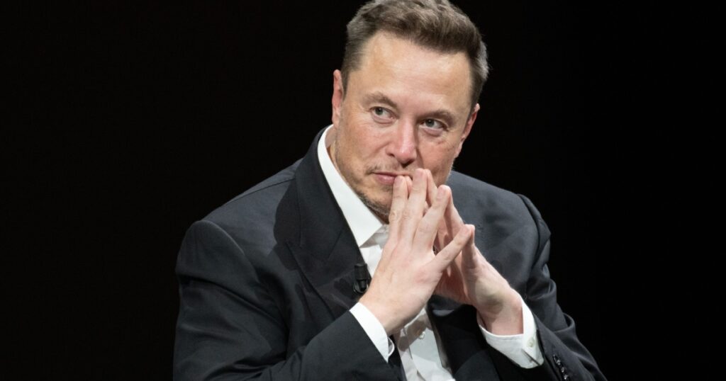 World’s First Trillionaire Elon Musk Warns America Is Headed for Bankruptcy - Featured image