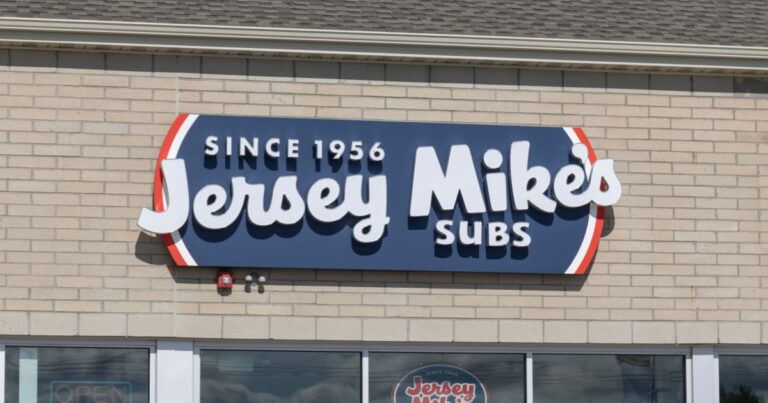Jersey Mike’s Just Dethroned Chick-fil-A as America’s Top Fast Food Chain - Featured image