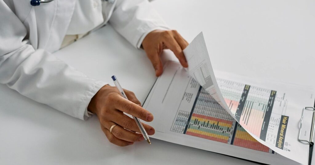 Trump’s Health Report Says “Excellent” — But Doctors Say Key Data Is Missing - Featured image