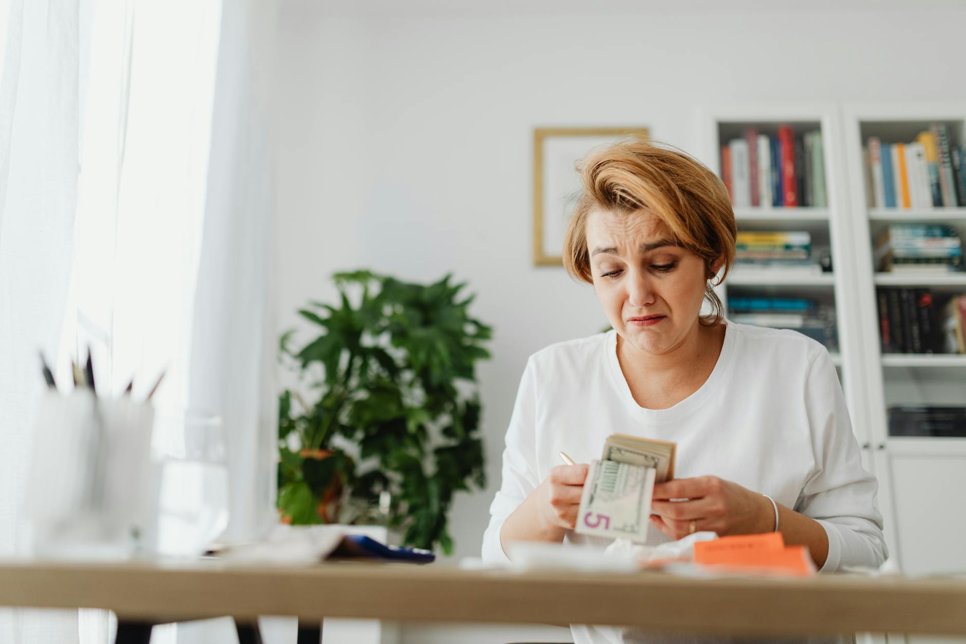 Social Security Could Cut Your Check by $500/Month in 2032