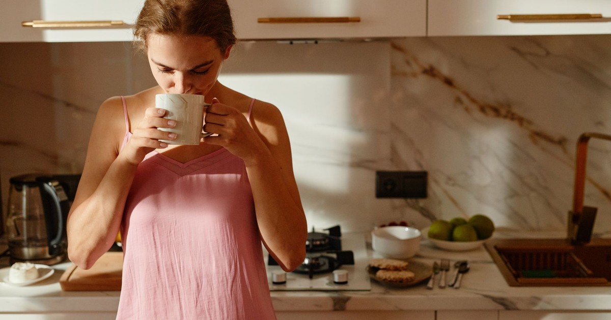 A 10-Year Study Compared Tea and Coffee’s Effects on Bone Health — One Was the Clear Winner