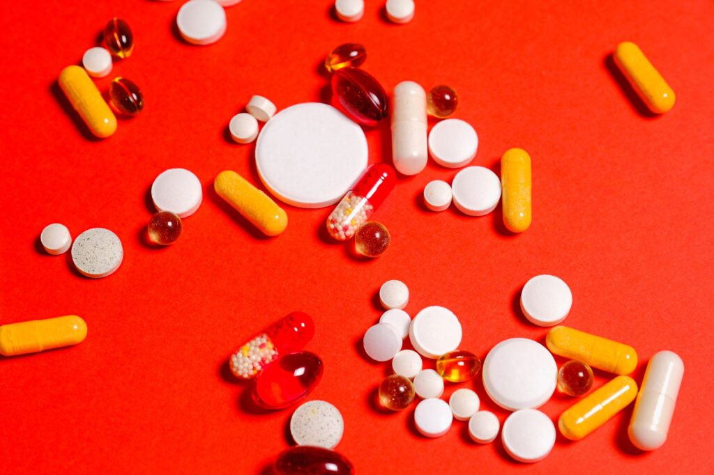 How Cholesterol Drugs Can Affect Your Brain, Lungs, and Hormones - Featured image