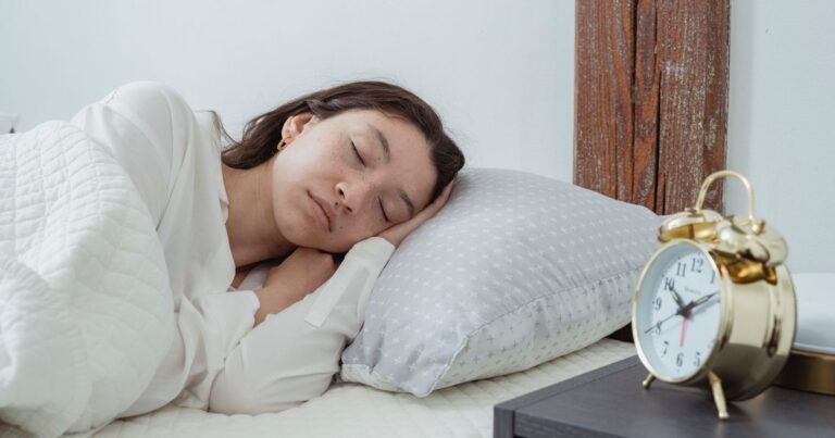 13 Tips to Help You Fall Asleep Fast - Featured image