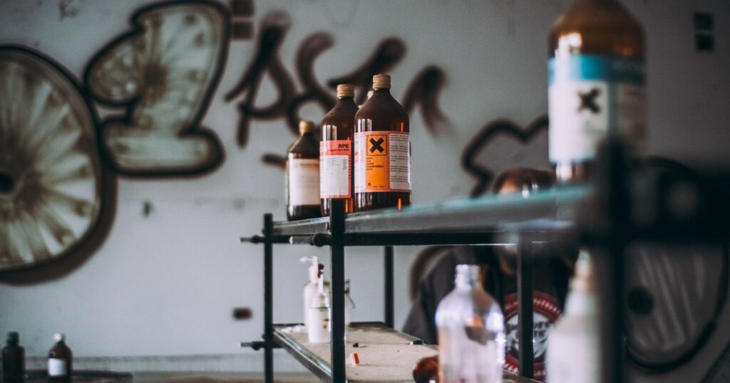 20+ Toxic Things in Your Home You Should Remove Right Now - Featured image